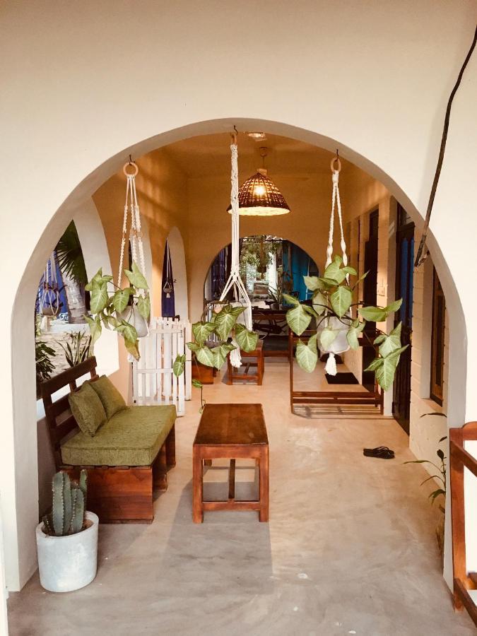 Little Lagoon Hostel Аругам-Бей Екстер'єр фото
